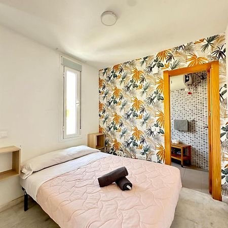 Apartamentos Playa Misericordias Málaga Exteriör bild