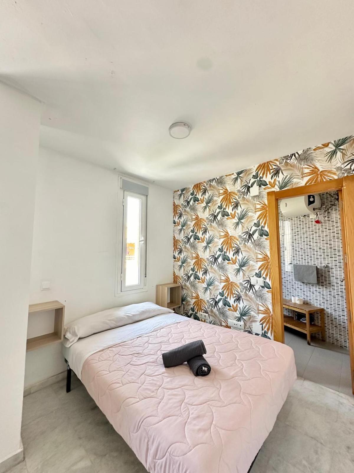 Apartamentos Playa Misericordias Málaga Exteriör bild