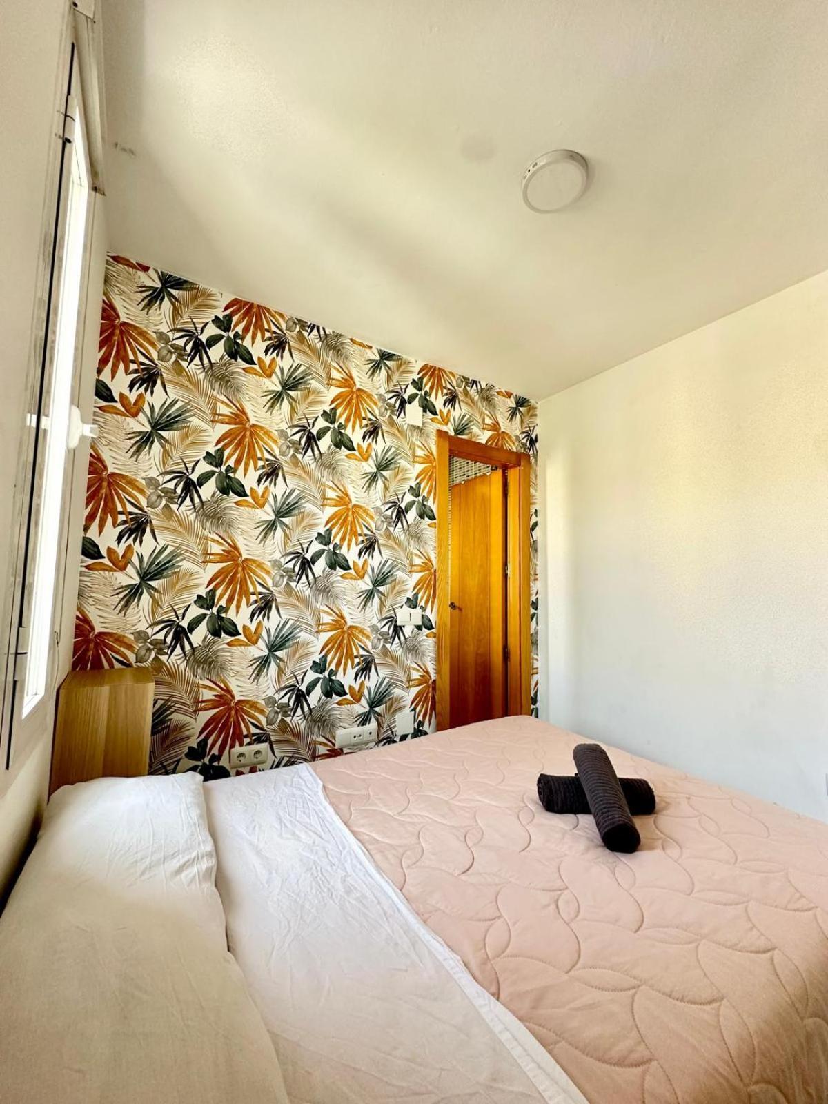 Apartamentos Playa Misericordias Málaga Exteriör bild